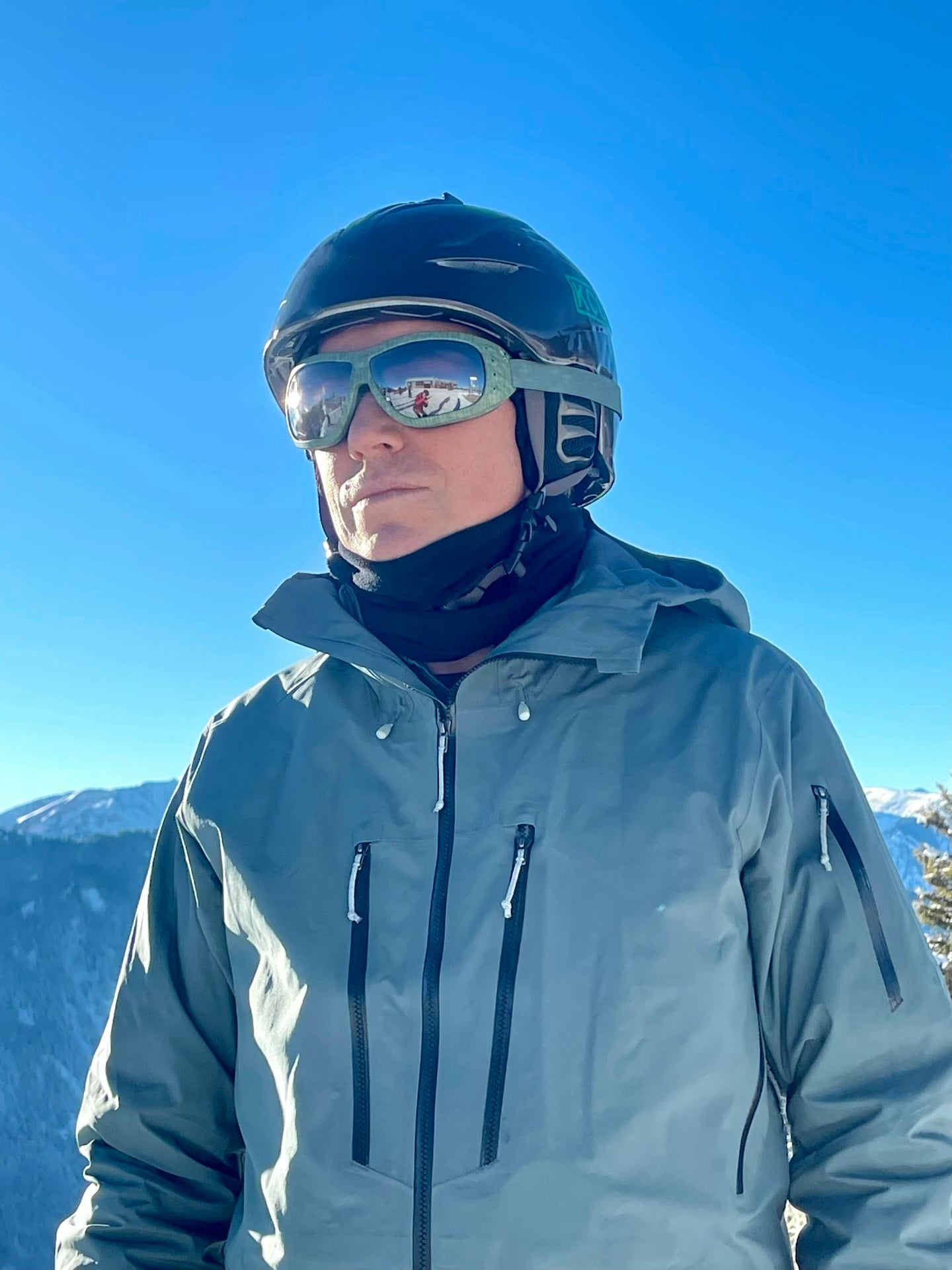 Green Linen/Silver Goggles